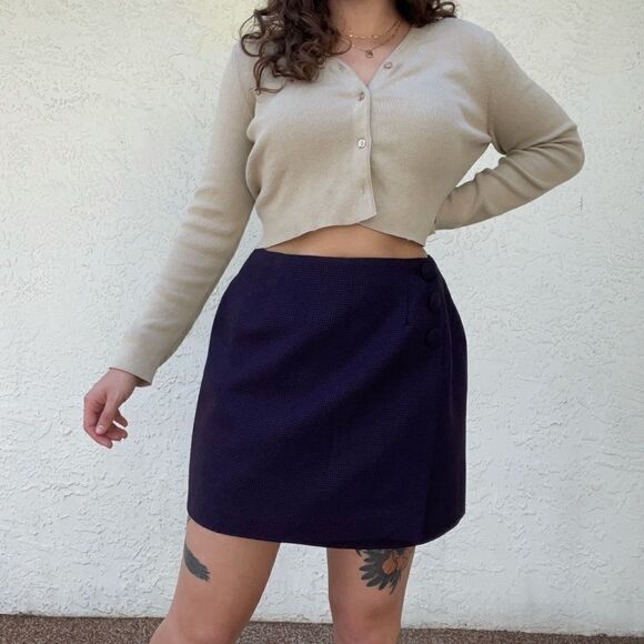 ✨ 90s Micro Plaid Mini Skirt ✨ - Picture 4 of 5